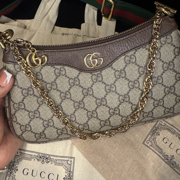 Gucci Beige and Brown Shoulder Bag with Gold Accents - Picture 9 of 16